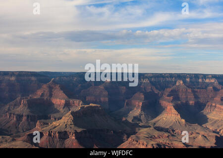 Vue imprenable sur les canyons de de South Rim, le Parc National du Grand Canyon, USA Banque D'Images