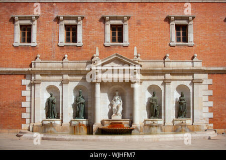 Valence Plaza del Patriarca University downtown Fontaine en Espagne Banque D'Images