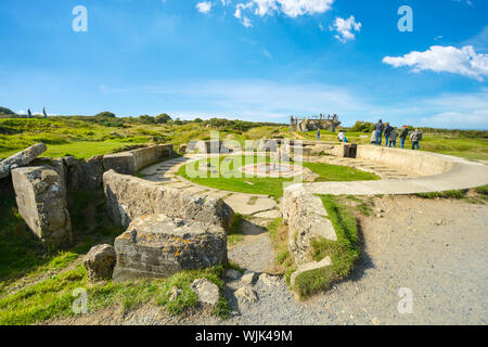 Les restes d'un bunker allemand à la Pointe du Hoc, l'emplacement de l'invasion de Normandie, France, sur la côte de la Manche Banque D'Images