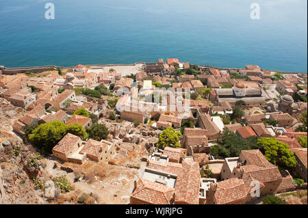 Vue sur le centre-ville de Monemvasia au Péloponnèse Grec Banque D'Images