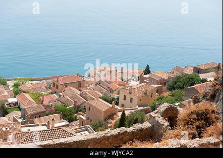 Vue sur le centre-ville de Monemvasia au Péloponnèse Grec Banque D'Images