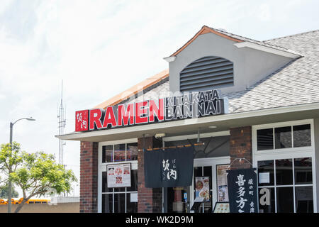 Un magasin avant de signer pour le restaurant japonais connu sous le nom de Ramen Kitakata Ban Nai. Banque D'Images