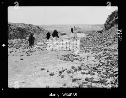 L'Iraq. Babylone la grande. Différents points de vue de l'éboulement des ruines. La Via Sacra Banque D'Images