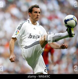 Madrid, Espagne. 09Th Mai, 2009. MADRID, Espagne Espagne (du 02/04/09) .- Ligue espagnole correspondre à du vrai Madrd vs Barcelone. Christoph Metzelder © copyright : © firosportphoto ALFAQUI utiliser uniquement pour l'Allemagne Nos conditions générales, disponibles sur le site www.firosportphoto.de www.firosportphoto.de copyright par firo sportphoto : Pfefferackerstr. 2aÊ 45894 firosportphoto elsenkirchen www.g.de mail@firosportphoto.de olksbank B ochum (V - W itten) BLZ . : 430 601 29 Kt. Nr . : 341 117 100 Tel : Ê 0209 - 9304402 Fax : Ê 0209 - 9304443 | Conditions de crédit dans le monde entier : dpa/Alamy Live News Banque D'Images