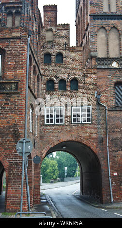 Détail de Burgtor ou Burg Tor nothern Gate dans un style gothique, belle architecture, Lubeck, Allemagne Banque D'Images