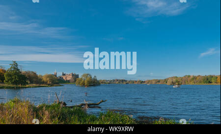 15ème siècle le Palais de Linlithgow au bord du Loch West Lothian en Écosse Banque D'Images