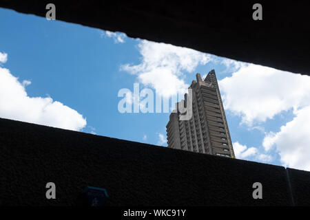 Une vue de la Barbican estate dans le centre de Londres. Banque D'Images