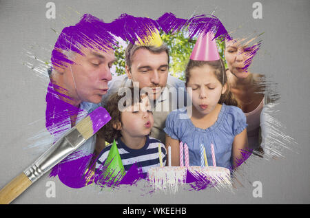 Image composite de fêter un anniversaire en famille avec le pinceau imbibé de peinture mauve contre fond gris généré numériquement Banque D'Images