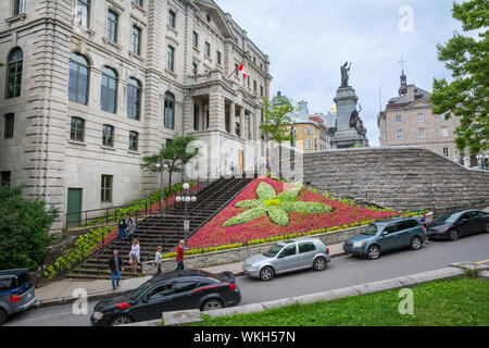 La ville de Québec, Canada - 6 août 2015en flânant dans la ville de Québec près du Château Frontenac lors d'un matin nuageux. Banque D'Images