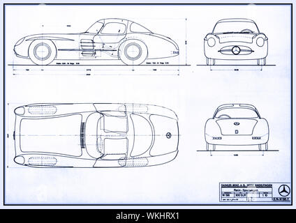 Mercedes 300SLR Gullwing' sportswagen 'blue-print design original artwork dessin technique la Mercedes-Benz 300 SLR (W196S) est un 2-seat sport racer qui ont pris part au Championnat du monde avant qu'un accident catastrophique et le feu au Mans s'est terminé prématurément sa domination. Banque D'Images