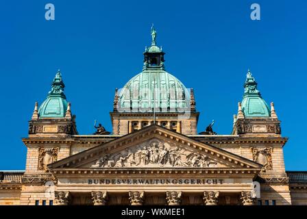 Le Tribunal administratif fédéral, le lettrage sur gable, ancienne cour impériale, Leipzig, Saxe, Allemagne Banque D'Images