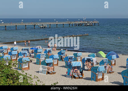 Pier, Kühlungsborn est, Schleswig-Holstein, Allemagne Banque D'Images