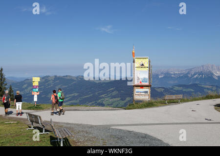 Kitzbühel im Sommer Wanderer Banque D'Images