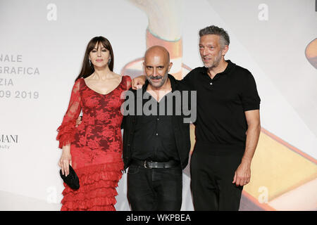 Venise, Italie - 31 août : Monica Bellucchi, Gaspard Noe et Vincent Cassel sur le tapis rouge du film lors de la 76e irréversible F Film de Venise Banque D'Images