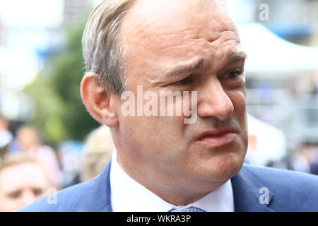 ED DAVEY, DÉPUTÉ, CHEF ADJOINT DU PARTI LIBÉRAL DÉMOCRATE AU COLLEGE GREEN, WESTMINSTER, LONDRES, ROYAUME-UNI, LE 3 SEPTEMBRE 2019. LIB DEM MPS. LIB DEMS. LES POLITICIENS BRITANNIQUES. POLITIQUE. DÉPUTÉ DE KINGSTON ET SURBITON. BREXIT . RÉVOQUER L'ARTICLE 50. ARRÊTER LE BREXIT. SIR EDWARD JOHNATHAN DAVEY, DÉPUTÉ FRSA. Page du portefeuille de Russell Moore. Banque D'Images