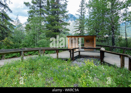 Banff, JUL 26 : Centre d'accueil du lieu historique national Cave and Basin, le 26 juillet 2019 à Banff, Canada Banque D'Images