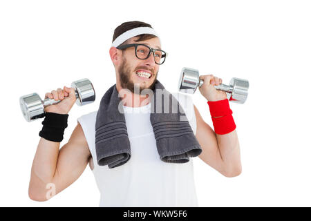 Hipster geek levée haltères en sportswear sur fond blanc Banque D'Images