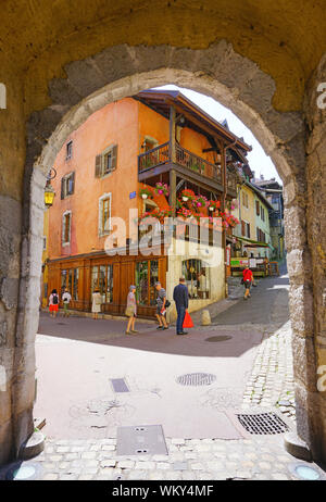 ANNECY, FRANCE -24 JUIN 2019- Vue sur la vieille ville à Annecy, Haute Savoie, France. Banque D'Images