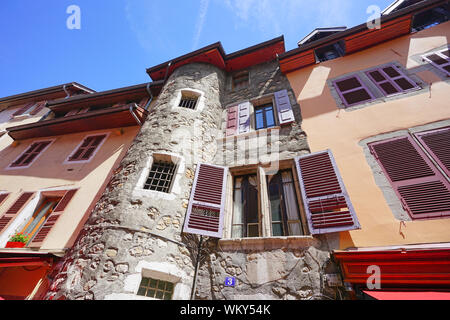 ANNECY, FRANCE -24 JUIN 2019- Vue sur la vieille ville à Annecy, Haute Savoie, France. Banque D'Images