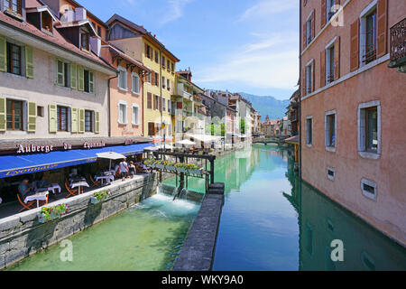 ANNECY, FRANCE -24 JUIN 2019- Vue sur la vieille ville à Annecy, Haute Savoie, France. Banque D'Images