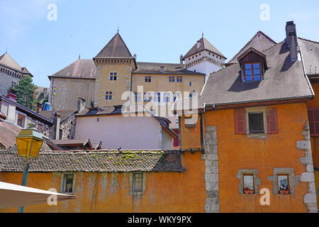 ANNECY, FRANCE -24 JUIN 2019- Vue sur la vieille ville à Annecy, Haute Savoie, France. Banque D'Images