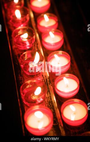 À l'intérieur de l'Église libre accès au public à Avignon Banque D'Images