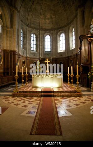 À l'intérieur de l'Église libre accès au public à Avignon Banque D'Images