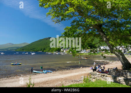 Plage sur le Loch Tay, Kenmore, Perthshire, Écosse, Royaume-Uni Banque D'Images