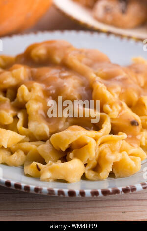 Tagliatelle aux champignons potiron maison Banque D'Images