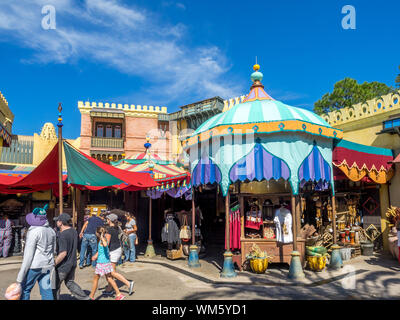 Vues des fameux Disney World près d'Orlando en Floride. Disney World est l'un des plus grands et plus célèbres parcs familiaux. Banque D'Images