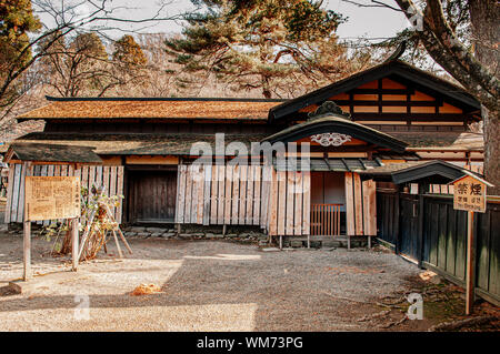 DEC 3, 2018, JAPON - Kakunodate Kakunodate ville célèbre Samouraï vieux Edo vintage maisons qui est devenu musée avec grand arbre à Akita, région du Tohoku Banque D'Images