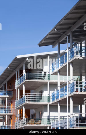 Balcons sur un bâtiment moderne Banque D'Images