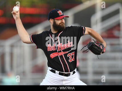 Fargo, ND, États-Unis d'Amérique. 16Th Jun 2019. Pichet Redhawks FM Ryan Williams (37) offre un emplacement au cours de l'Association américaine de baseball professionnel Division Nord match de demi-finale entre la St. Paul Saints et le FM Redhawks au champ extérieur Newman à Fargo, ND. Les Redhawks a gagné 3-2. Photo par Russell Hons/CSM/Alamy Live News Banque D'Images