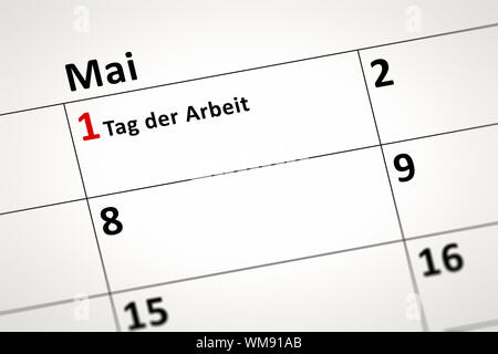 L'image d'un calendrier détail montre le premier mai Fête du travail en langue allemande Banque D'Images