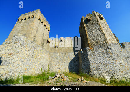 Les fortifications de la monastère Manasija en Serbie. Banque D'Images