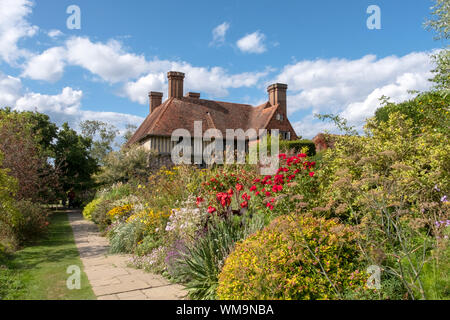 Grand jardin et maison de Dixter, la maison du célèbre designer de jardin et écrivain Christopher Lloyd, Northiam, East Sussex, UK Gardens Banque D'Images