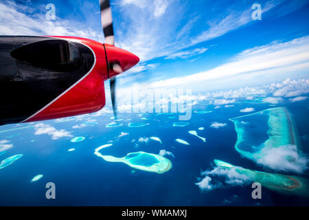 Hôtel de l'île Bird's-eye view. Océan Indien Maldives Banque D'Images