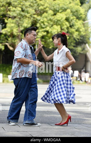 Yoyogi rockabilly Dancers - Yoyogi Park Tokyo - Street Scene - Japon Banque D'Images