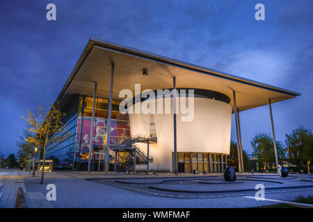 L'Autostadt VW, Konzernforum, Wolfsburg, Allemagne, Deutschland Banque D'Images