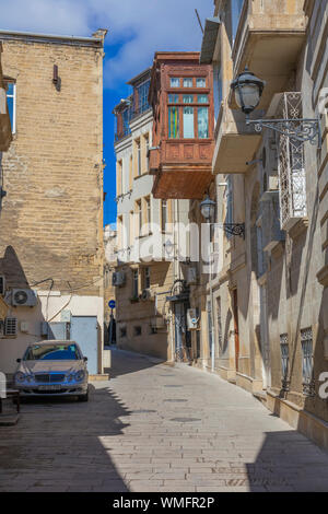 Street dans la Vieille Ville, Ville, à Bakou, Azerbaïdjan Banque D'Images