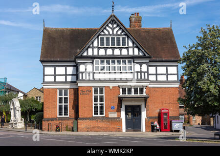 L'ancienne bibliothèque, ancienne Croix, Hertford, Hertfordshire, Angleterre, Royaume-Uni Banque D'Images