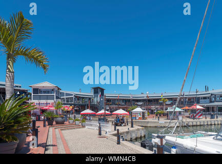 L'eau à Knysna Quays, un complexe de boutiques et de restaurants, à Knysna Garden Route, Western Cape, Afrique du Sud Banque D'Images