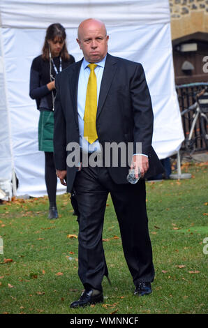 Londres, Royaume-Uni. 12Th Mar, 2019. Les politiciens sur College Green. Credit : JOHNNY ARMSTEAD/Alamy Live News Banque D'Images