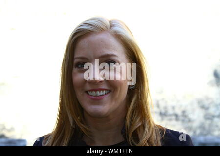 SARAH-JANE MEE AU COLLEGE GREEN, WESTMINSTER, LONDRES, ROYAUME-UNI, LE 5 SEPTEMBRE 2019. ACTUALITÉS DU CIEL. PRÉSENTATEUR DE SKY NEWS. ANCRE SKY NEWS. DIFFUSEURS. JOURNALISTES. JOURNALISTES BRITANNIQUES. PROGRAMME SUNRISE. TÉLÉVISION SKY. Sarah Jane Mee. Banque D'Images
