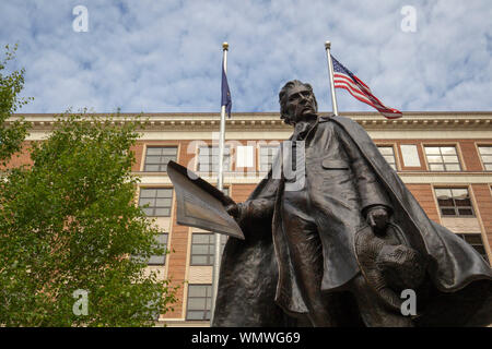 Capitale de l'état de l'Alaska Alaska Juneau en bâtiment avec une statue de William Henry Seward. Banque D'Images