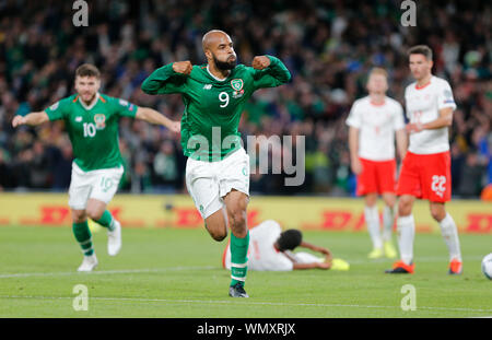 Dublin, Irlande. 5 septembre 2019 ; Aviva Stadium de Dublin, Leinster, Irlande ; European Championships 2020 Qualificatif, l'Irlande et la Suisse ; David McGoldrick fête marquant le but égalisateur de Rep de l'Irlande à la 85e minute - un usage éditorial uniquement. Credit : Action Plus Sport Images/Alamy Live News Banque D'Images