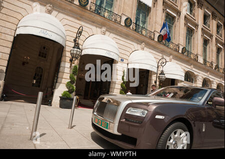 Place Vendôme Die fünf ist der königlichen "Plätze" von Paris und liegt inmitten der Stadt zwischen der Pariser Oper und im dem Tuileriengarten Banque D'Images