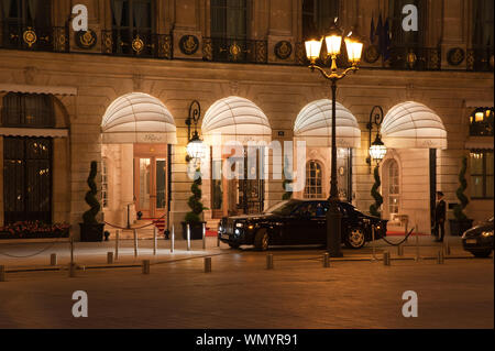 Place Vendôme Die fünf ist der königlichen "Plätze" von Paris und liegt inmitten der Stadt zwischen der Pariser Oper und im dem Tuileriengarten Banque D'Images