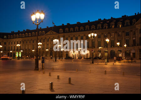 Place Vendôme Die fünf ist der königlichen "Plätze" von Paris und liegt inmitten der Stadt zwischen der Pariser Oper und im dem Tuileriengarten Banque D'Images