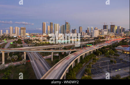 Les ponts d'autoroutes à Miami, États-Unis Banque D'Images